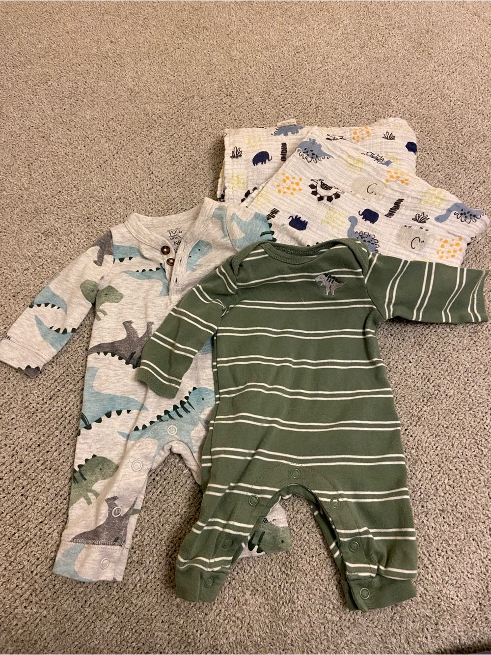 Carter’s New Born Dinosaur Onesie Set with Dinosaur Burb/Swaddle Cloth